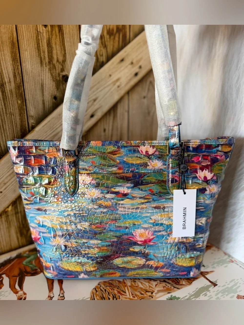 FIRM >>> Brahmin Med Asher Waterlily Beautiful floral NWT